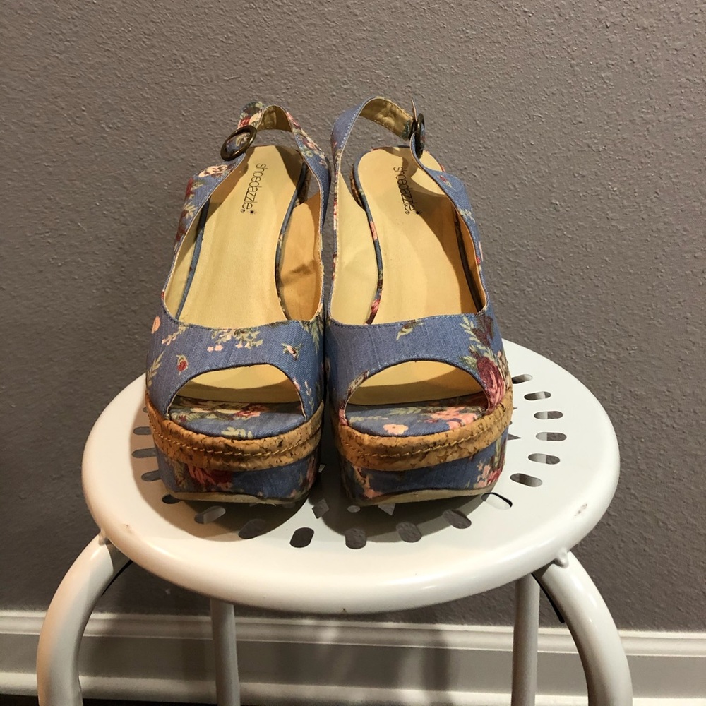 Blue jean floral w/cork sling back platforms